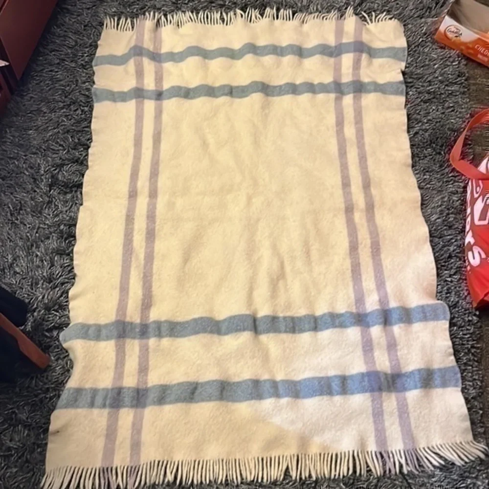 Vintage Samband Landau Iceland Pure Wool Blanket White Blue Purple Plaid